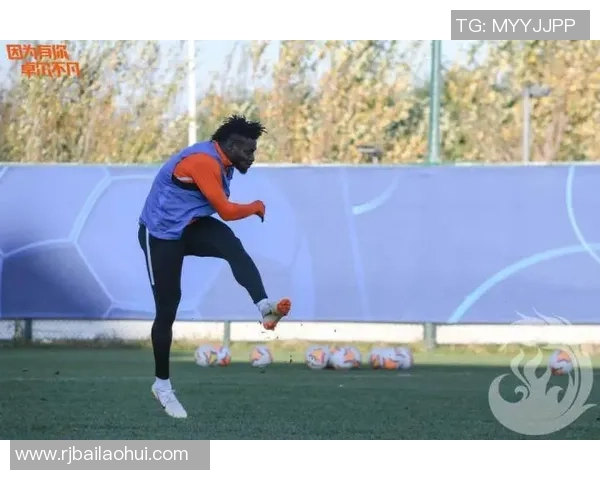 深圳网球队的盯防体系解析与战术运用探讨 深圳网球队的盯防体系解析与战术运用探讨