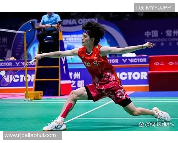 赛后分析:上海羽毛球队与重庆羽毛球队的表现与状态对比 赛后分析:上海羽毛球队与重庆羽毛球队的表现与状态对比