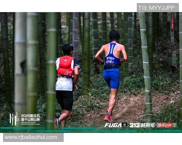 赛后复盘重庆羽毛球队与西安羽毛球队的战术意识与表现分析 赛后复盘重庆羽毛球队与西安羽毛球队的战术意识与表现分析