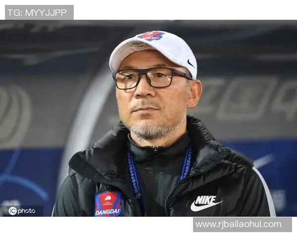 重庆网球队灵活性引发热议球员表现与战术调整成焦点讨论 重庆网球队灵活性引发热议球员表现与战术调整成焦点讨论